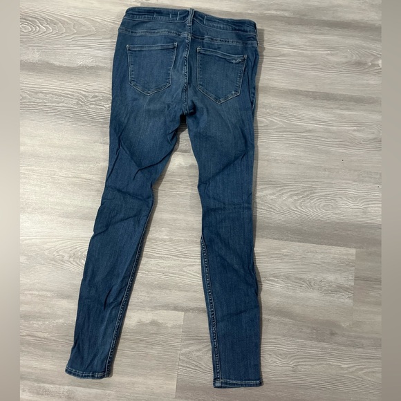 Hollister low rise advanced stretch light blue Jean legging size 7 / 28 regular - Picture 4 of 4